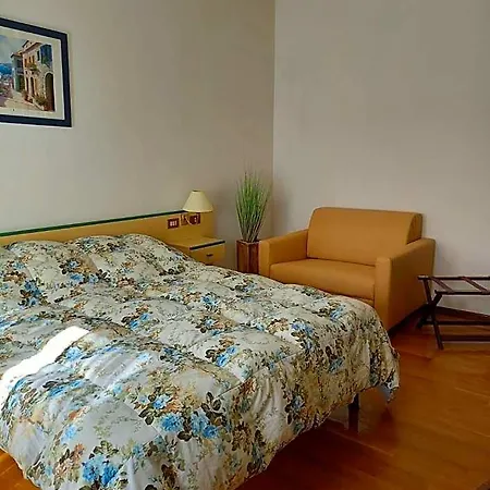 San Marco Free Parking 3*